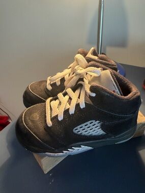 Jordan Kids Black and Cream High-Top Sneakers